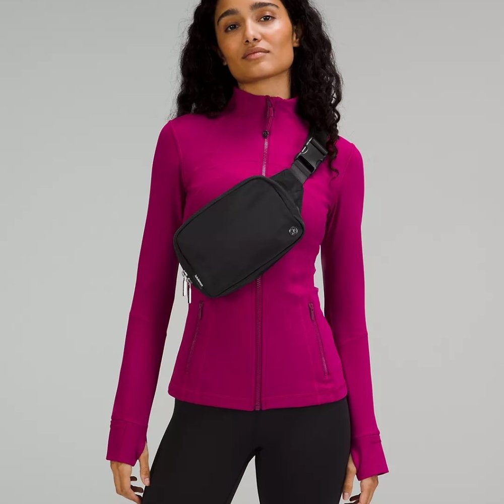 NWT Lululemon Everywhere Belt Bag 2L